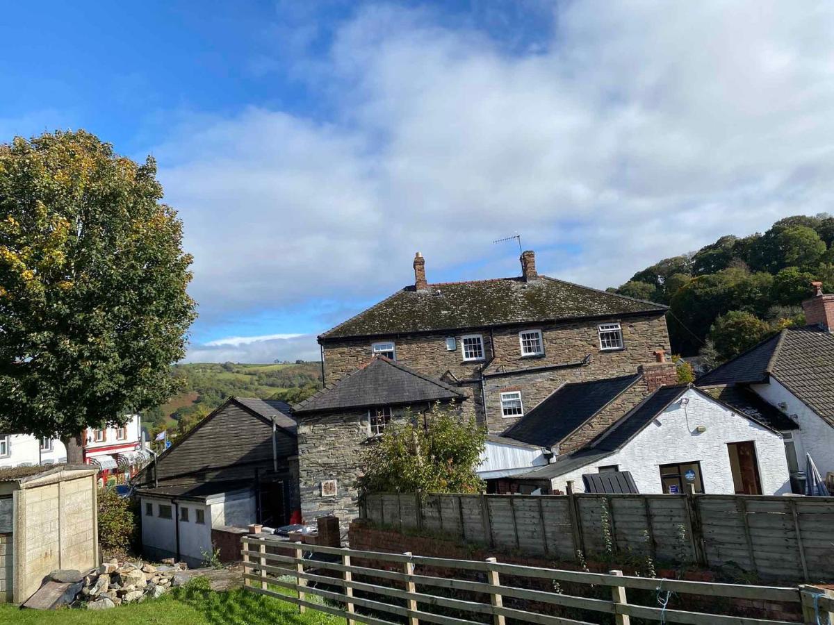 Oyo Glyn Valley Hotel Llansantffraid Llansantffraid Glyn Ceiriog Exteriör bild