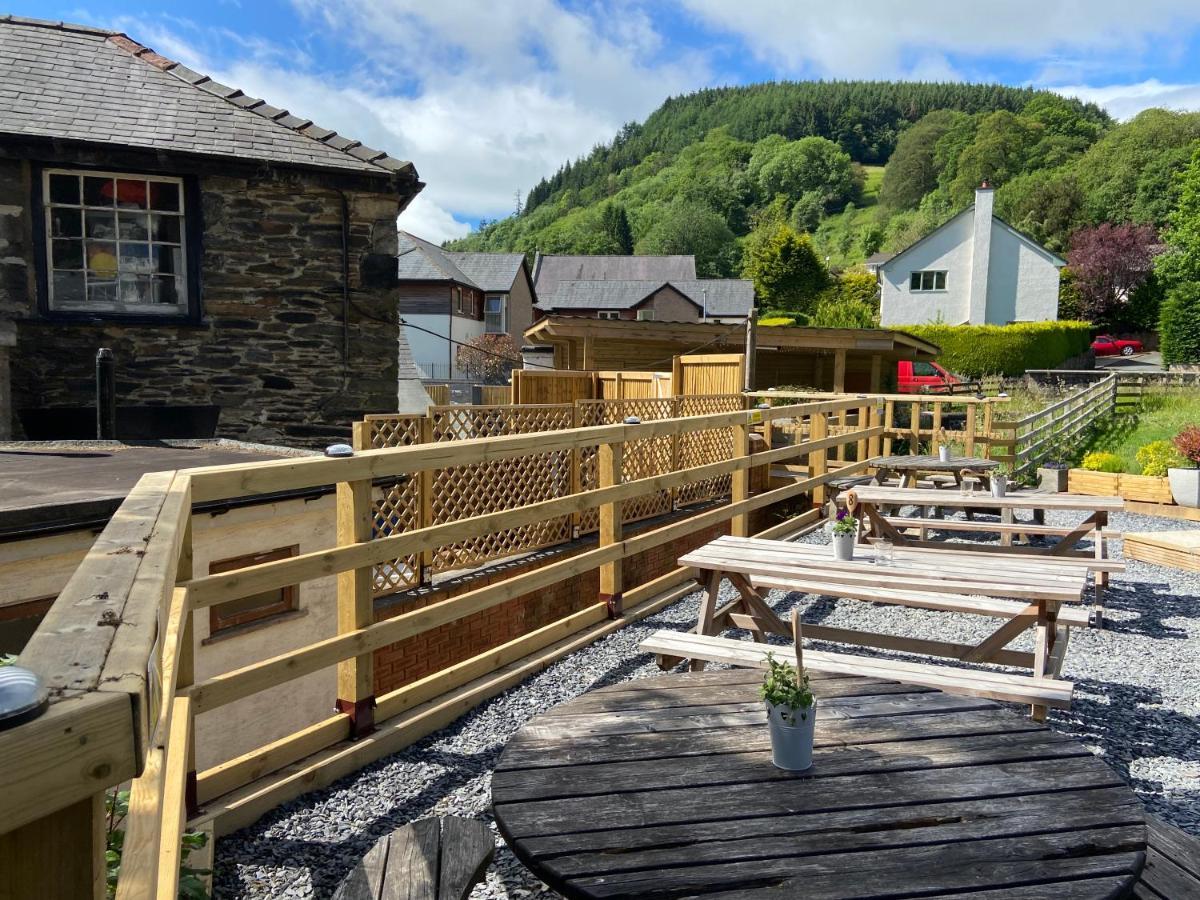 Oyo Glyn Valley Hotel Llansantffraid Llansantffraid Glyn Ceiriog Exteriör bild
