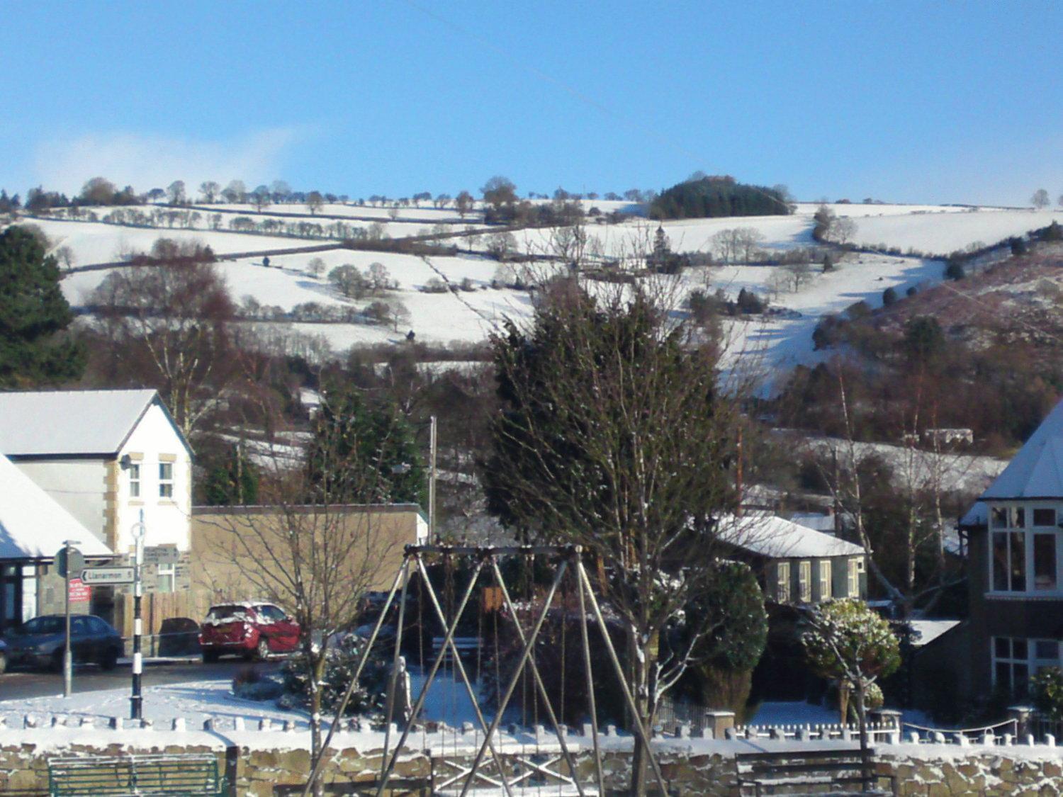 Oyo Glyn Valley Hotel Llansantffraid Llansantffraid Glyn Ceiriog Exteriör bild